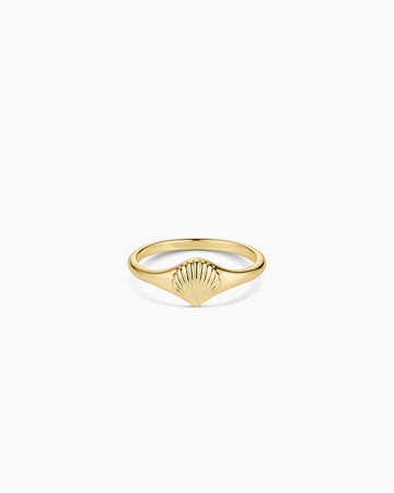 Scallop Mini Signet Ring