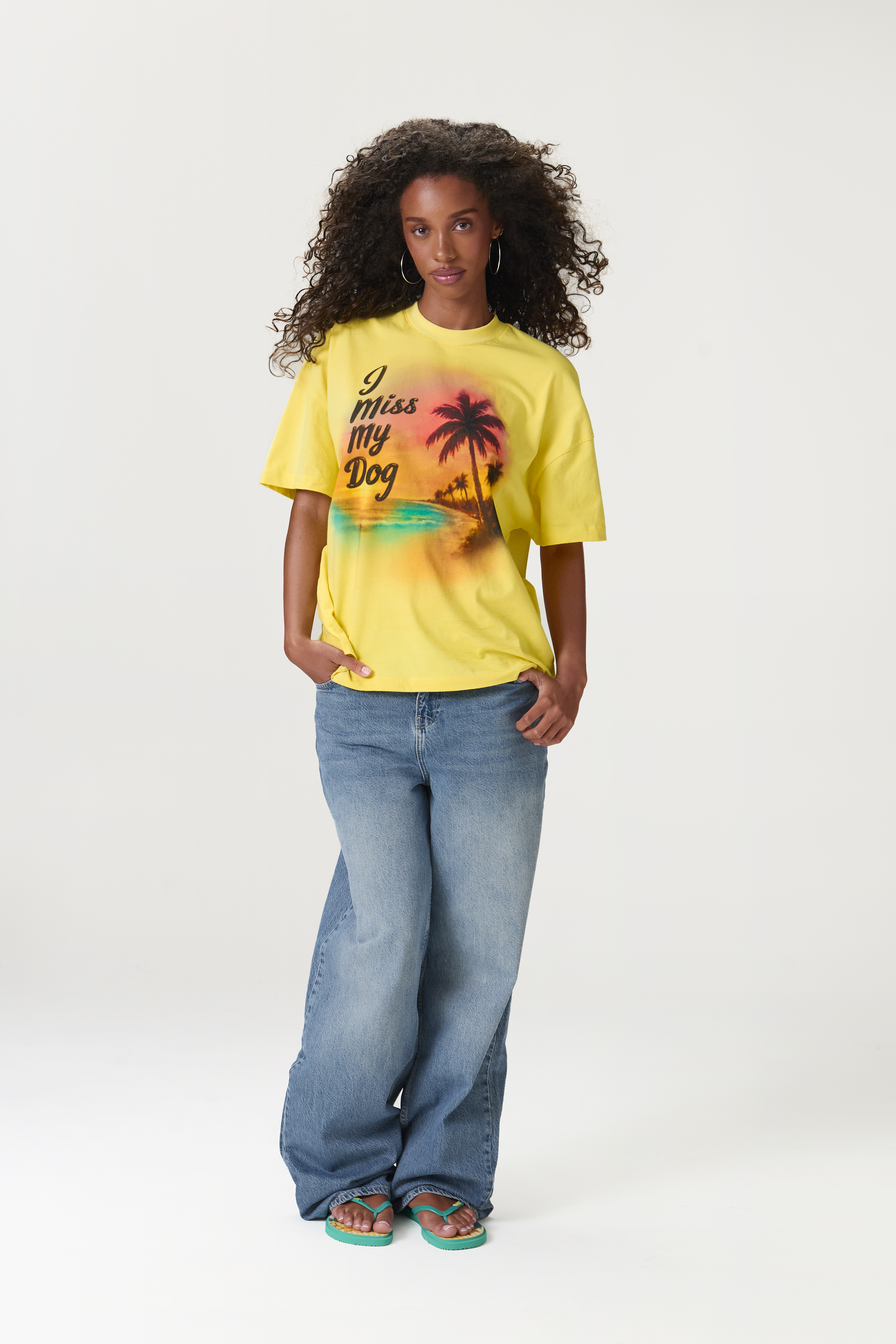 Souvenir Airbrush Oversized Tee in Yellow