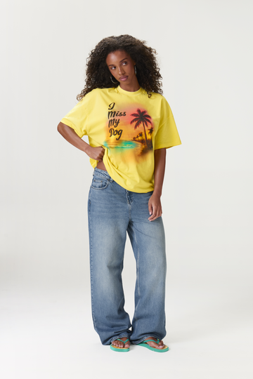 Souvenir Airbrush Oversized Tee in Yellow