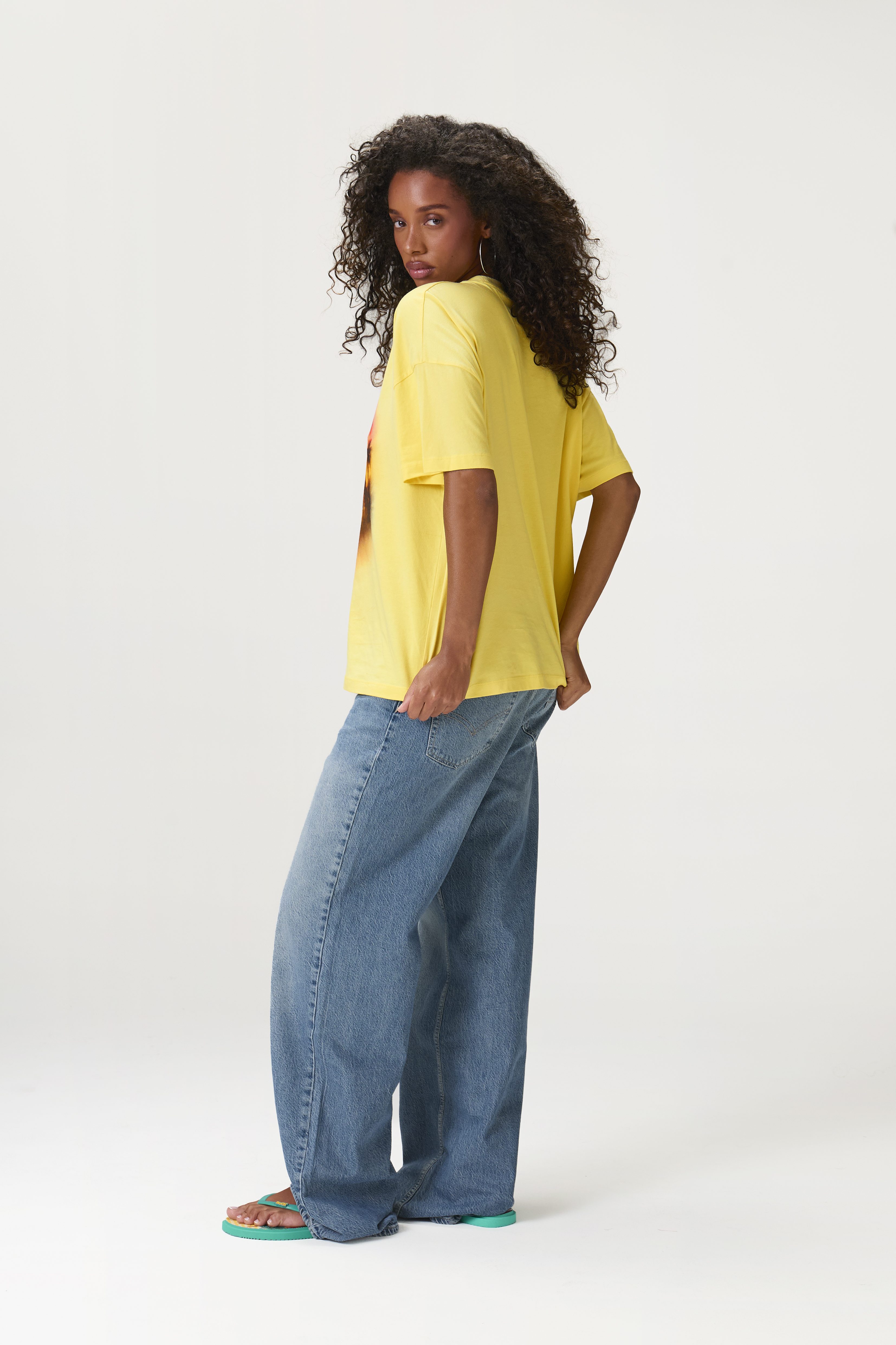 Souvenir Airbrush Oversized Tee in Yellow